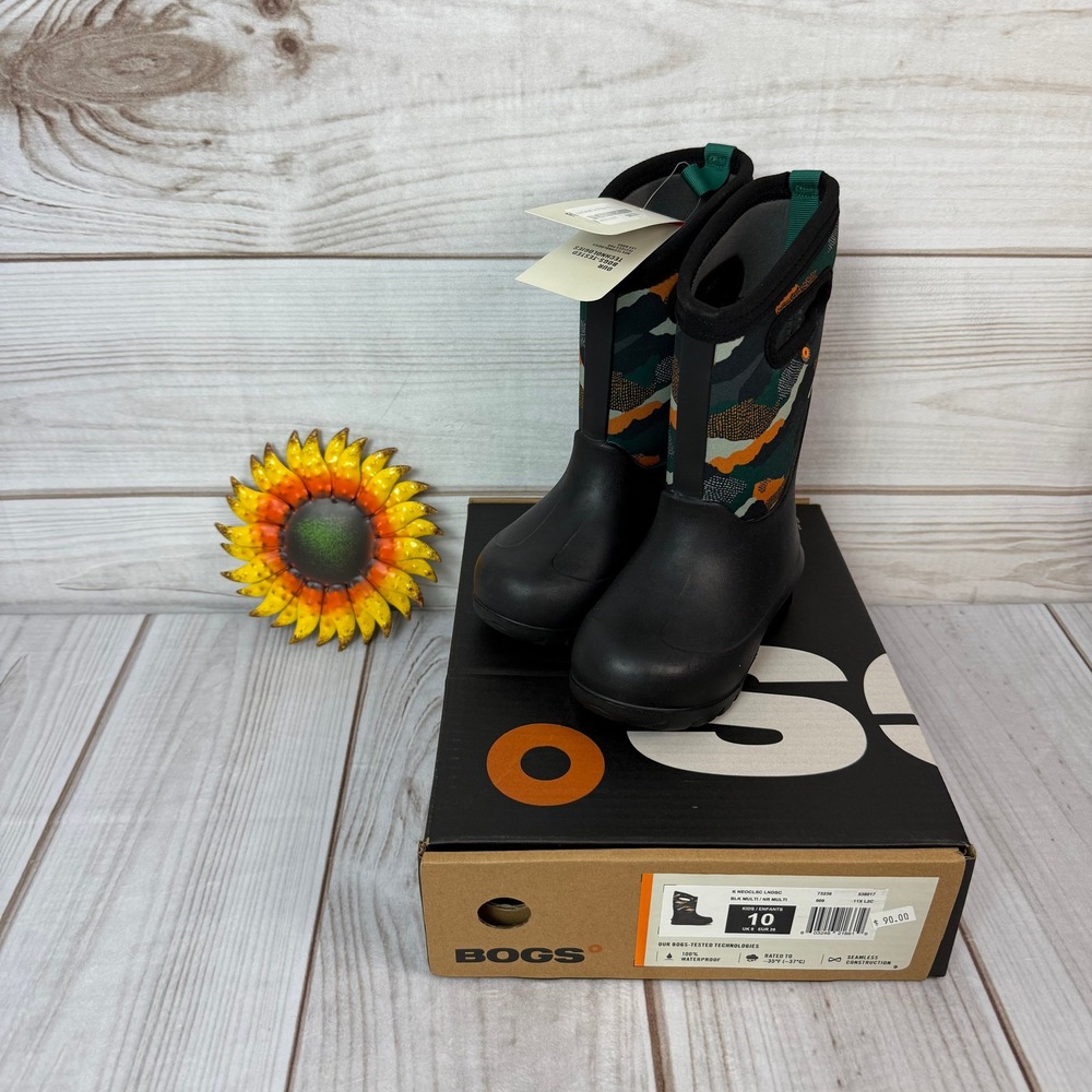 Bogs Kids‎ Neoclassic Black Camo Waterproof Insulated Boots - Size 10